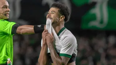 Pênalti revolta torcida e Coritiba amplia crise no Couto após jogo com o São Paulo