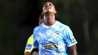 Emprestado pelo Coritiba, Alef Manga enfrenta seca de gols no Chipre