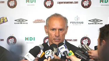 Paraná avalia contratação de consultor campeão do mundo para reformular o futebol