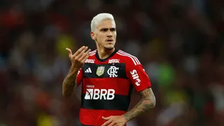 Pedro sofreu corte na boca após levar soco de preparador físico do Flamengo