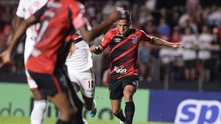Alberto Valentim faz Athletico involuir e permanência é indefensável