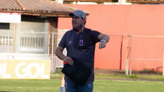 Técnico do Paraná lamenta baixa competitividade em derrota para o Maringá