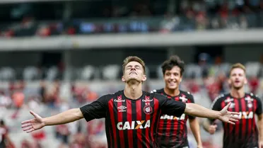 Ex-Athletico e Paraná explica detalhes da aposentadoria aos 29 anos