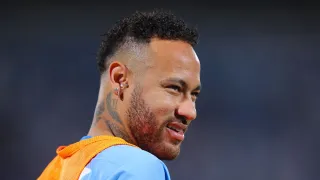 “Neymar, com 32 anos e livre no mercado, é um presente”