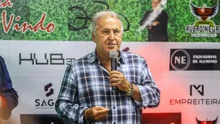 Zico é assaltado em Paris e tem prejuízo milionário