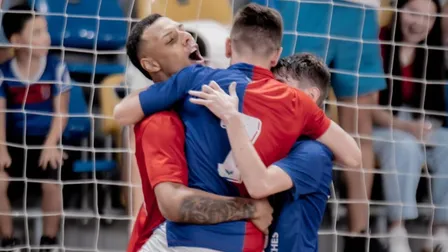 Paraná Clube se recupera da má fase com goleada no futsal