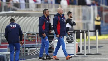 Técnico freia empolgação no Paraná: “Não podemos deixar a vitória nos embriagar”