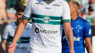 Adeus à 1909? Entenda por que Coritiba voltou com Diadora