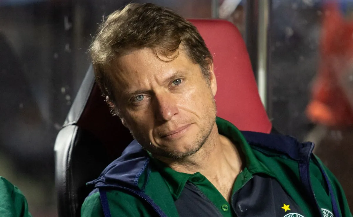 Fernando Seabra durante partida do Coritiba contra o São Paulo