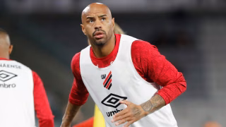 Athletico deve ter novidades para encarar o Atlético-MG; veja as prováveis escalações