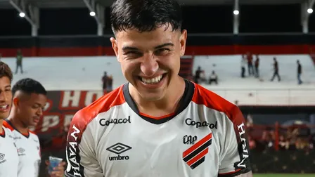 Athletico se salva no sufoco, mas escancara velho problema
