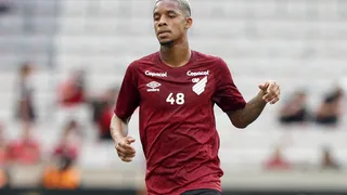 Athletico tem todo o elenco à disposição para a final do Paranaense