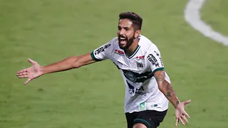 Em primeiro jogo após o rebaixamento, Coritiba vence o Palmeiras