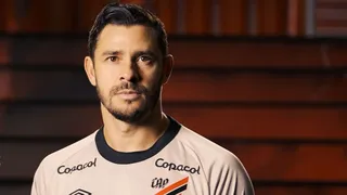 Athletico lança novo uniforme 2 com homenagem; saiba como comprar