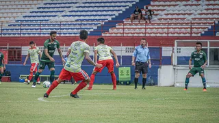 Coritiba empata jogo-treino com o Brusque em preparação para a Copa do Brasil