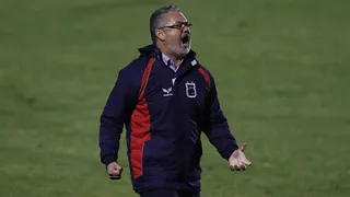 Micale diz que elenco do Paraná é “muito reduzido”e busca reforços