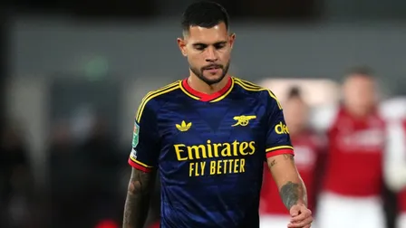Bruno Guimarães revive trauma em vexame do Arsenal