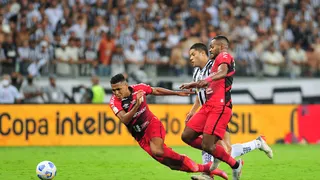 No Mineirão, o Athletico não foi derrotado. Ele se entregou: 4×0