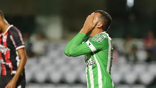 Contrastes da dupla Atletiba e decepções generalizadas no futebol brasileiro