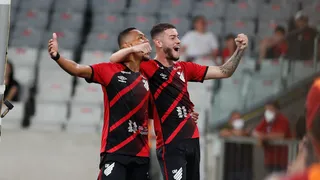 Athletico tem ótima atuação, conta com show de Rômulo e mantém invencibilidade