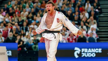 Paris 2024: Judoca é suspenso por 5 meses por fazer sinal da cruz antes de luta