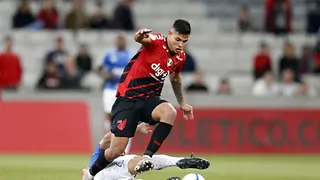 Bruno Guimarães exalta passagem pelo Athletico no Twitter