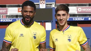 Paraná apresenta camisa comemorativa da Copa do Mundo