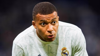 “Mbappé não tem vida e poderia ter crise psicológica”, diz zagueiro francês
