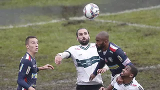 Com pouco tempo para treinar, Coritiba vira time previsível em série negativa