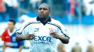 Campeão mundial pelo Corinthians em 2000, Gilmar Fubá morre aos 45 anos