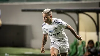 Soltedo se desculpa por expulsão em derrota do Santos