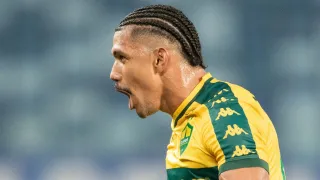 Volante explica motivo para aceitar proposta do Coritiba para jogar a Série A
