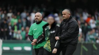 Felipão critica invasão de campo e condena violência: “Vão parar com o futebol”