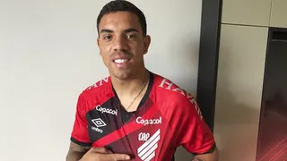 Técnico aprova contratação de Terans no Athletico: “Vai agregar”