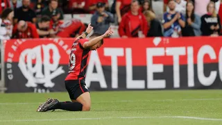 São Joseense ajoelhou-se para o Athletico. E rezou!
