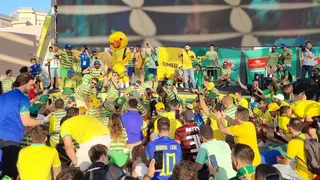 Brasileiros fazem “esquenta gourmet” em Doha antes de Brasil x Camarões