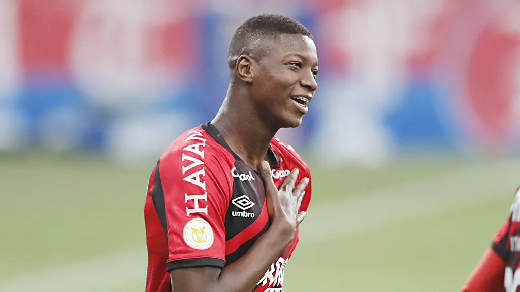 Athletico Paranaense - jogo entre Athletico Paranaense e Fortaleza, na Arena da Baixada, em Curitiba, válido pelo Campeonato Brasileiro 2021 - MATHEUS BABI
