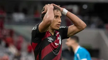 Meia do Athletico pede desculpas após pênalti perdido na semifinal do Paranaense