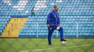 Avaí anuncia saída de Alex após pior início de Série B nos pontos corridos