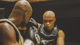 Anderson Silva tem data, local e rival definidos para sua volta aos ringues