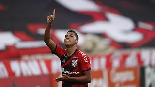 Perto de meta, Pedro Rocha tem sondagens de clubes e futuro incerto no Athletico