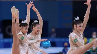 Brasileiras da ginástica rítmica ficam em 12º e não avançam à final