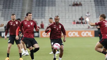 Turra fala sobre retornos de Pablo e Fernandinho e ajustes no Athletico na Data Fifa