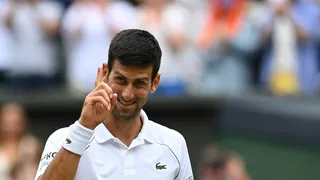 França aprova passaporte vacinal e Djokovic poderá ser barrado em Roland Garros