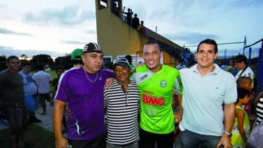 Léo Gago revê velhos amigos em Fortaleza