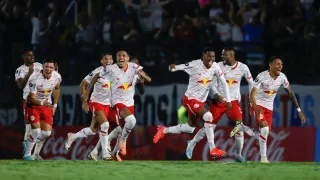 Libertadores: Bragantino sofre, vence nos pênaltis e pode encarar Botafogo