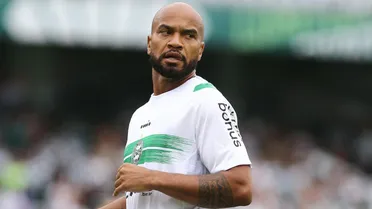 Rodrigo Moledo é ‘esquecido’ no Coritiba e completa seis meses sem jogar