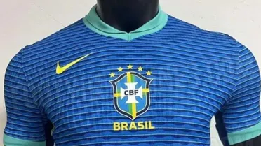 Escudo centralizado e ‘ondas’: site vaza suposta nova camisa azul da seleção brasileira