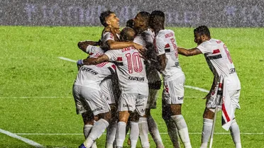 São Paulo domina Atlético-MG, vence e volta a abrir vantagem no Brasileirão