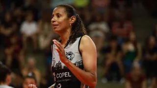 Projeto de vôlei de Curitiba fica fora da Superliga por problema financeiro